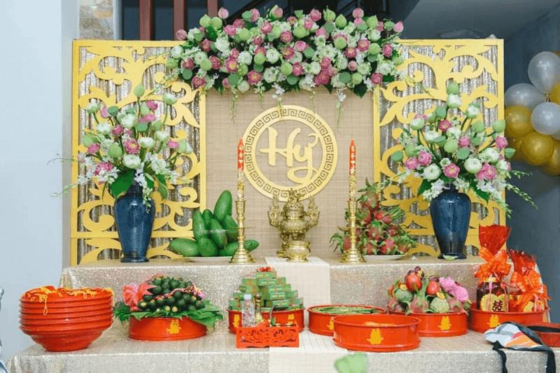 Bàn thờ gia tiên - nơi hội tụ những giá trị thiêng liêng của Tết | Văn hóa  | Vietnam+ (VietnamPlus)